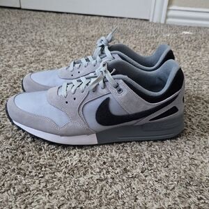 Nike Air Pegasus '89 G Shoes